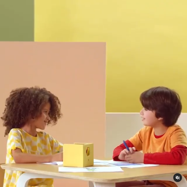 Modelos da agencia Max Fama brilham em campanha do MCDonald's